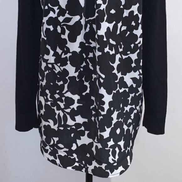 Tommy Hilfiger black/white floral chiffon V-neck sweater size Small - Picture 9 of 13